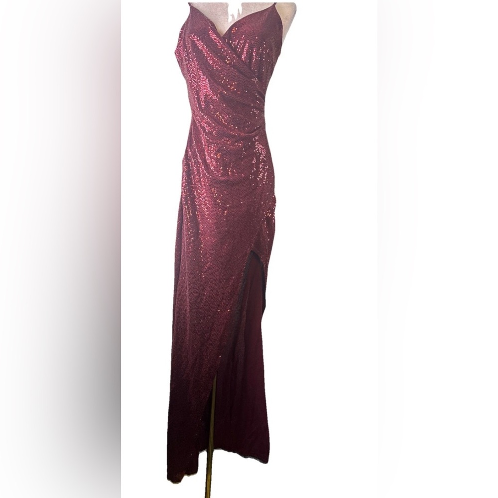 Emerald Sundae‎ Burgundy Sequin Maxi Skirt